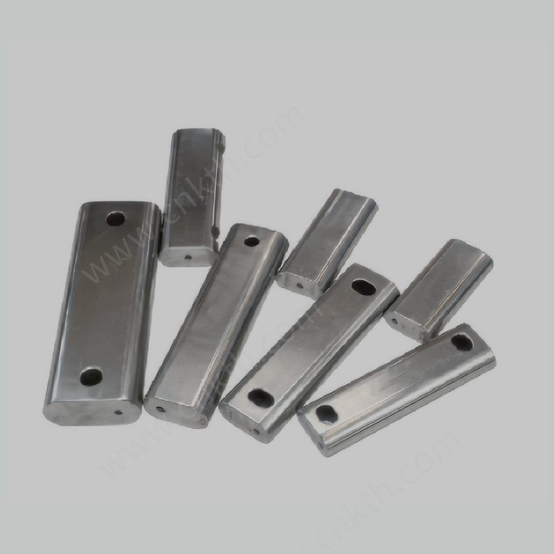 Hydraulic breaker rod pin